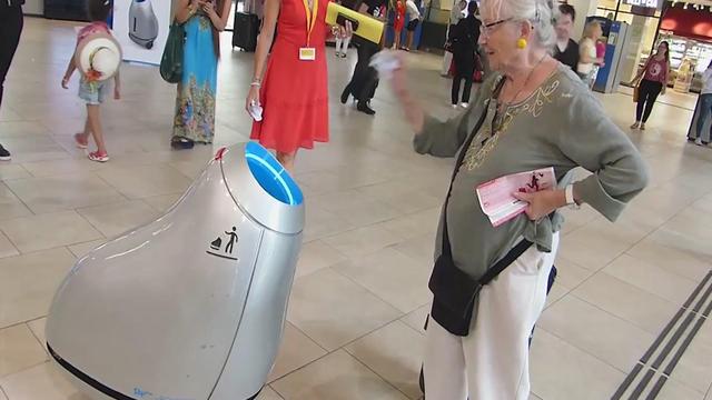 智能垃圾桶，招手它就過來了